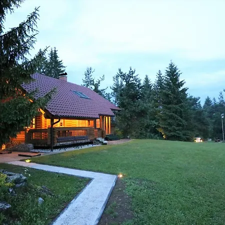 Wooden Honka Bloke Villa *